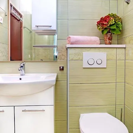 Apartament 1004b *